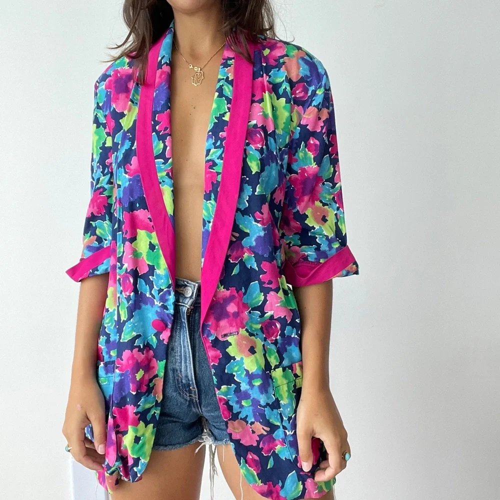 Vintage Floral Blazer with Pink and Blue Accents - Picture 2 of 8